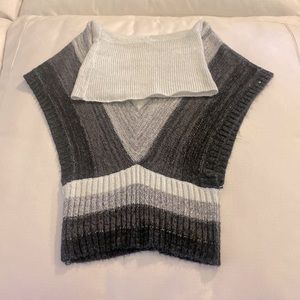 SILVER JEANS SLEEVELESS PONCHO-